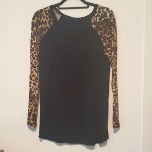 Rue 21 Cheetah print long-sleeved shirt